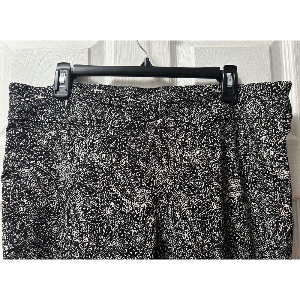 Counterparts Womens XL Black White Paisley Pull On Cropped Pants Button Hem - Picture 2 of 10